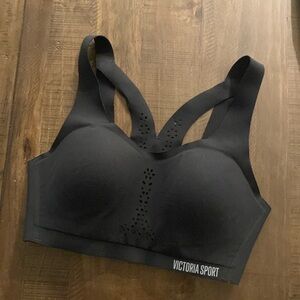 32C Victorias Secret sports bra